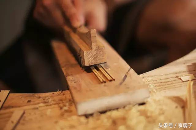 手工扇加工,古扇制作折扇