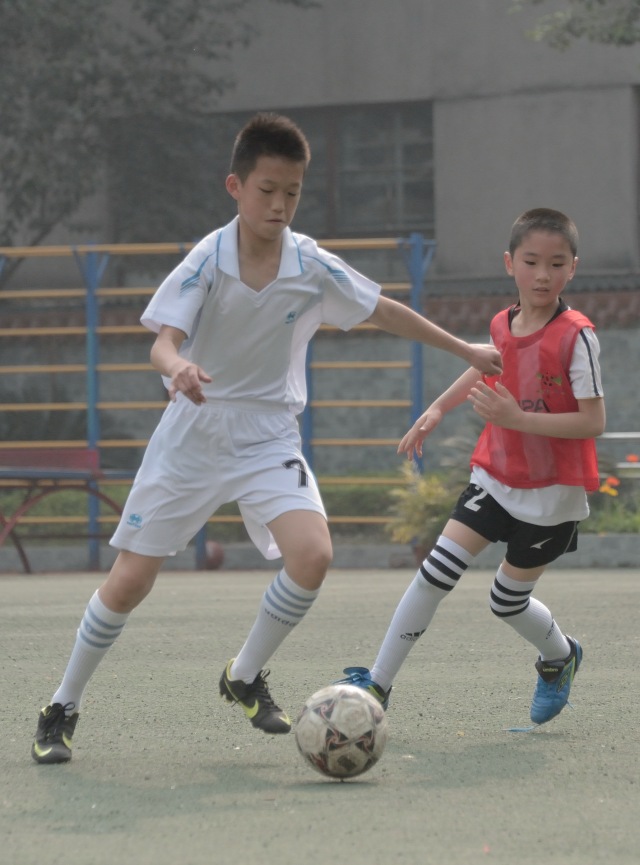 校园足球场地缺少问题,校园足球整体解决方案