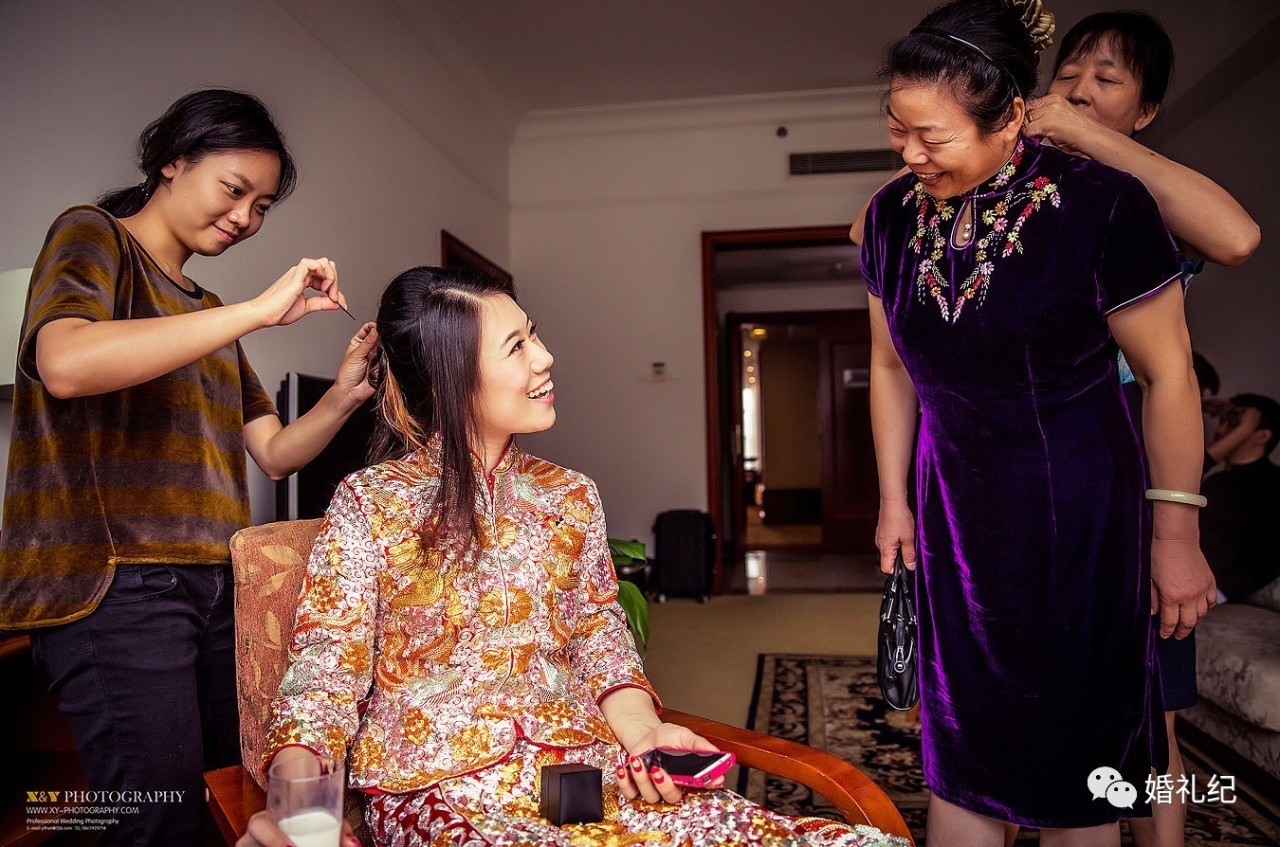 刘诗诗礼服陈妍希礼服,陈妍希陈晓婚礼母亲致辞