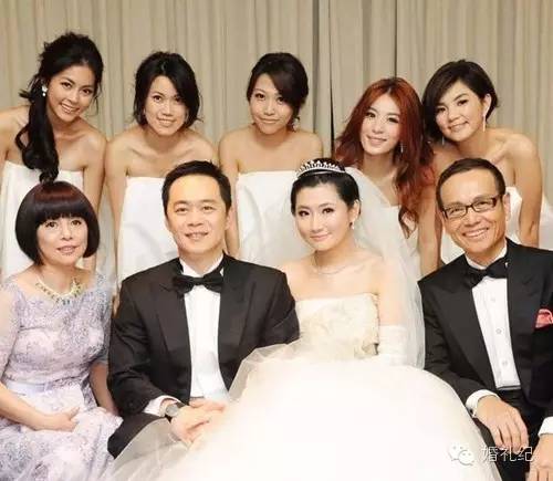 刘诗诗礼服陈妍希礼服,陈妍希陈晓婚礼母亲致辞