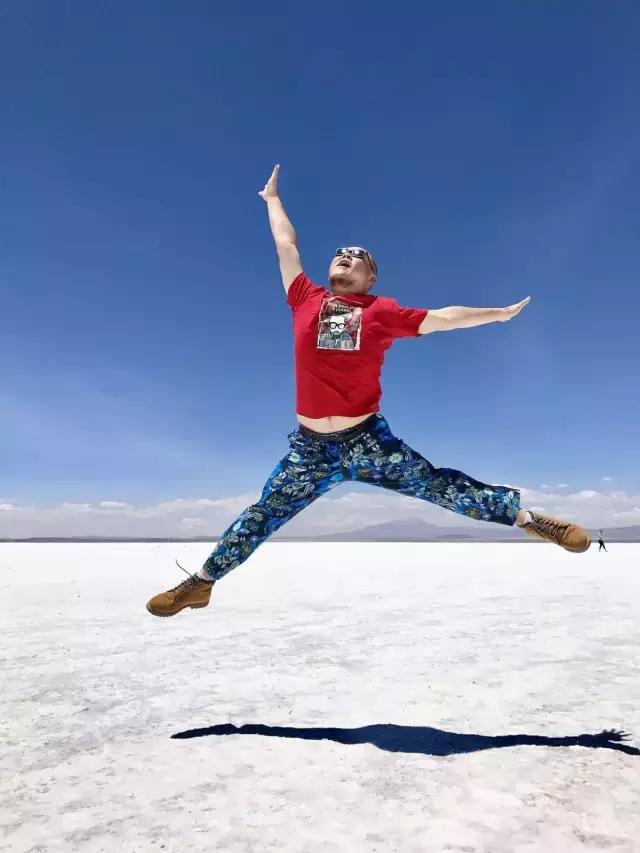 这才是旅行的样子，从亚洲至南美洲，他比我们多了点勇气和决心