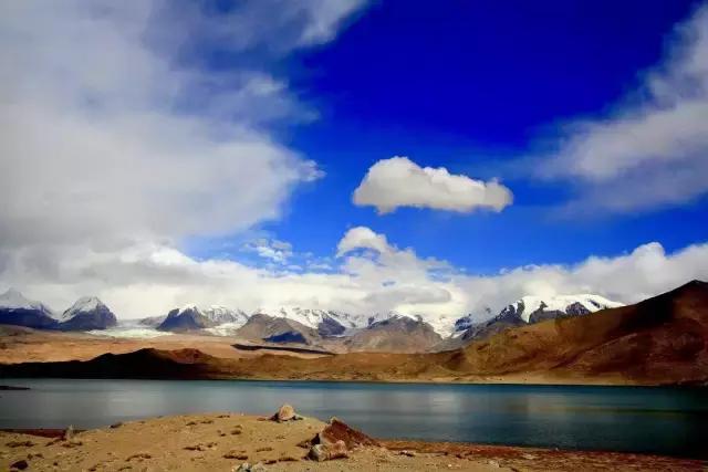 这才是旅行的样子，从亚洲至南美洲，他比我们多了点勇气和决心