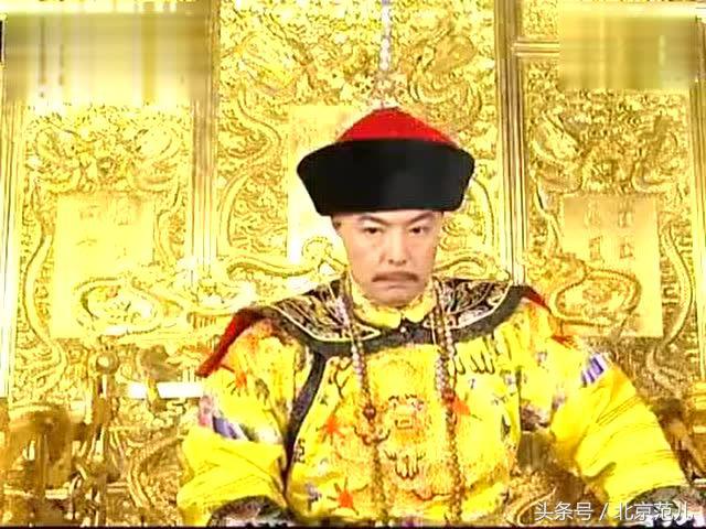 乾隆帝计杀纪晓岚，大烟袋能言善辩躲灾祸