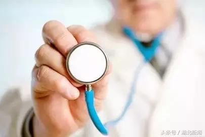 *会两**首场发布会又爆金句了:中国仍是世界经济最强劲的发动机!