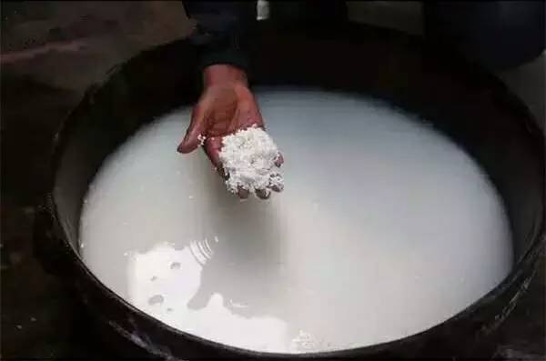 80后老师辞职回乡创业,80后教师辞职卖肉夹馍