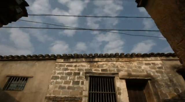 80后老师辞职回乡创业,80后教师辞职卖肉夹馍