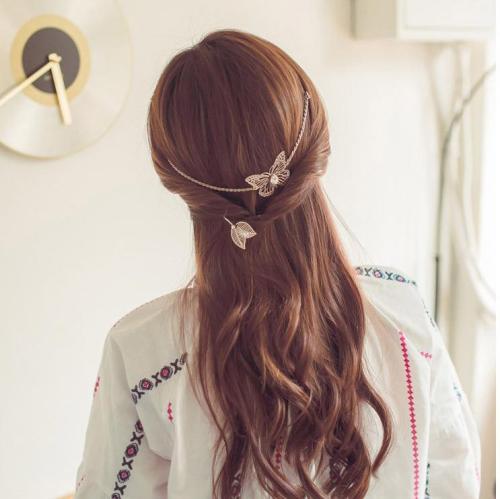 简单的扎发妹子,简单又好看的扎发教程女人