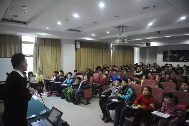 小班老师对孩子变化和成长的感悟,老师感慨学生一年的变化