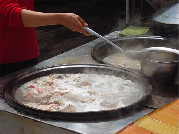 和田墨玉桃花石值钱吗,桃花石和田玉