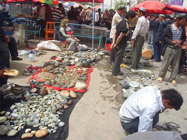 和田墨玉桃花石值钱吗,桃花石和田玉