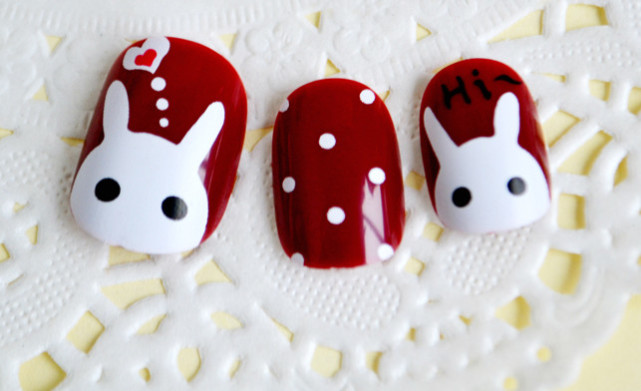 萌萌,站起来?萌萌只属于兔兔美甲的,有证据呢