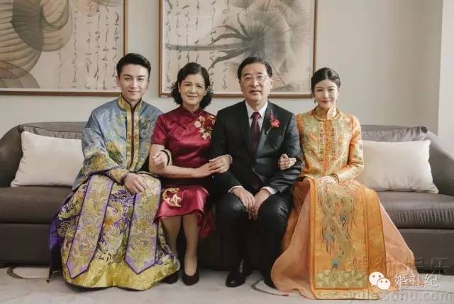 刘诗诗礼服陈妍希礼服,陈妍希陈晓婚礼母亲致辞