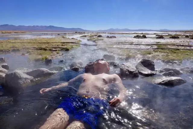 这才是旅行的样子，从亚洲至南美洲，他比我们多了点勇气和决心