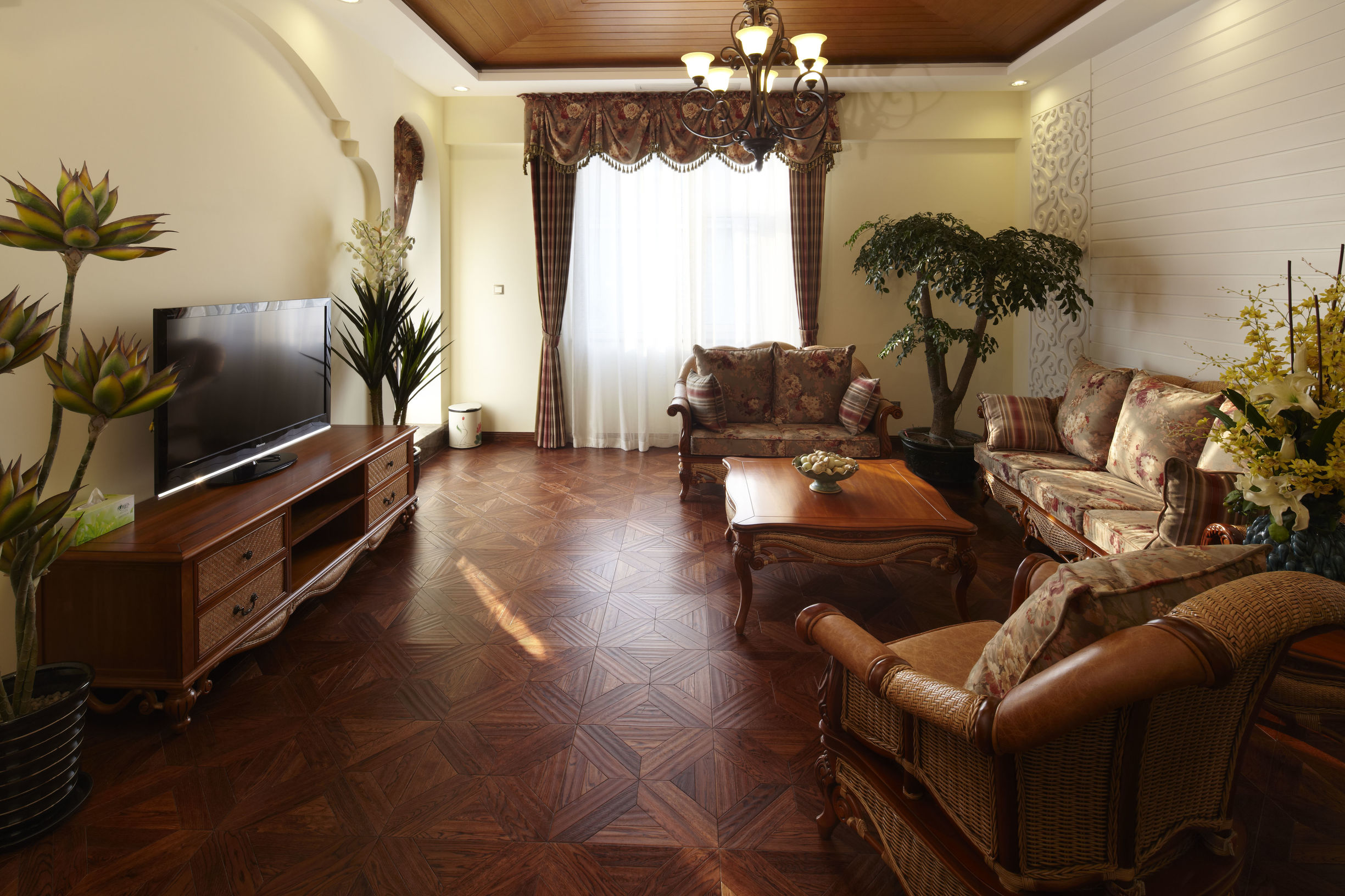 朋友总是夸我家装修好看,朋友来家里夸装修的好