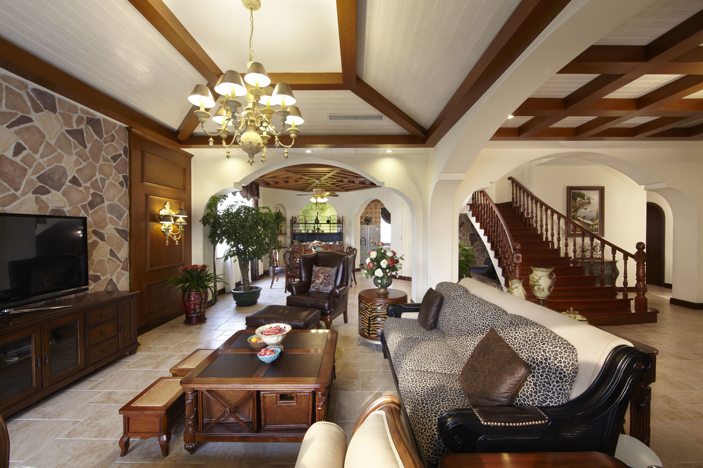 朋友总是夸我家装修好看,朋友来家里夸装修的好