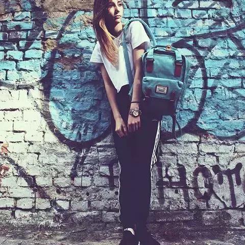 好看不贵的双肩包大容量,好看实惠双肩包