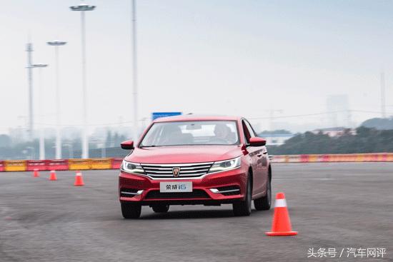 荣威i6互联网智享版,互联网汽车荣威i6