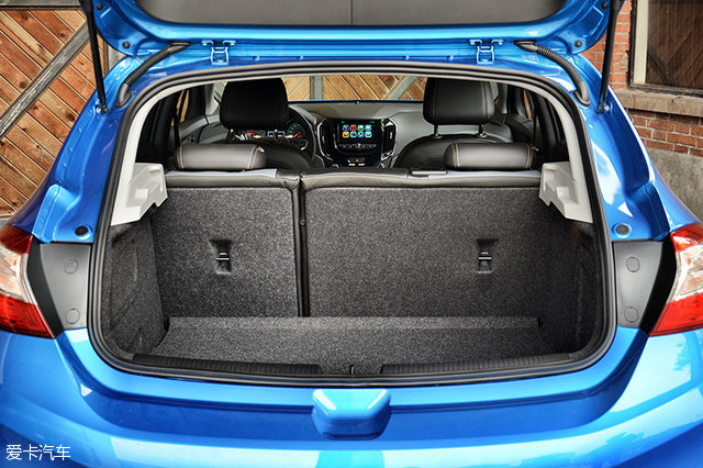 西安13年雪佛兰科鲁兹两厢,雪佛兰1.4t科鲁兹两厢二手车