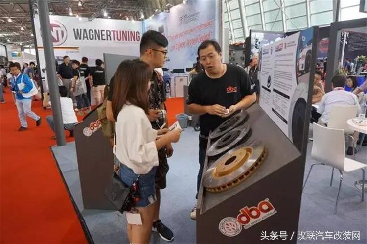 杞︾綉鑱旂洘鐨勭洿鎾棿,杞︾綉鑱旂洘浼樻儬鍥㈣喘