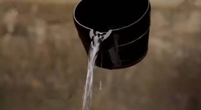 80后老师辞职回乡创业,80后教师辞职卖肉夹馍