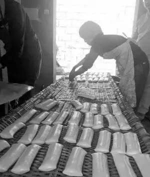 80后老师辞职回乡创业,80后教师辞职卖肉夹馍