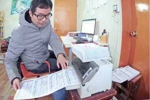 80后老师辞职回乡创业,80后教师辞职卖肉夹馍