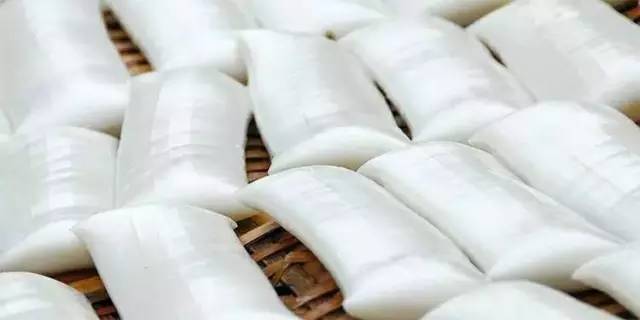 80后老师辞职回乡创业,80后教师辞职卖肉夹馍