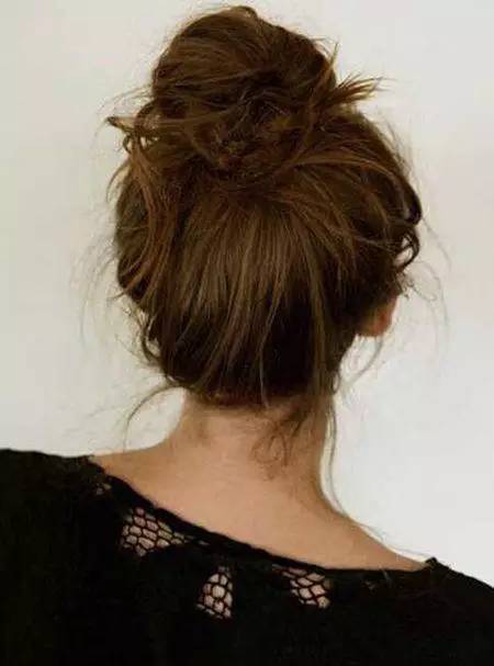 简单的扎发妹子,简单又好看的扎发教程女人