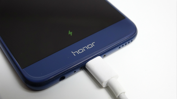 荣耀v9手机评测视频,荣耀v9测评对比荣耀8x