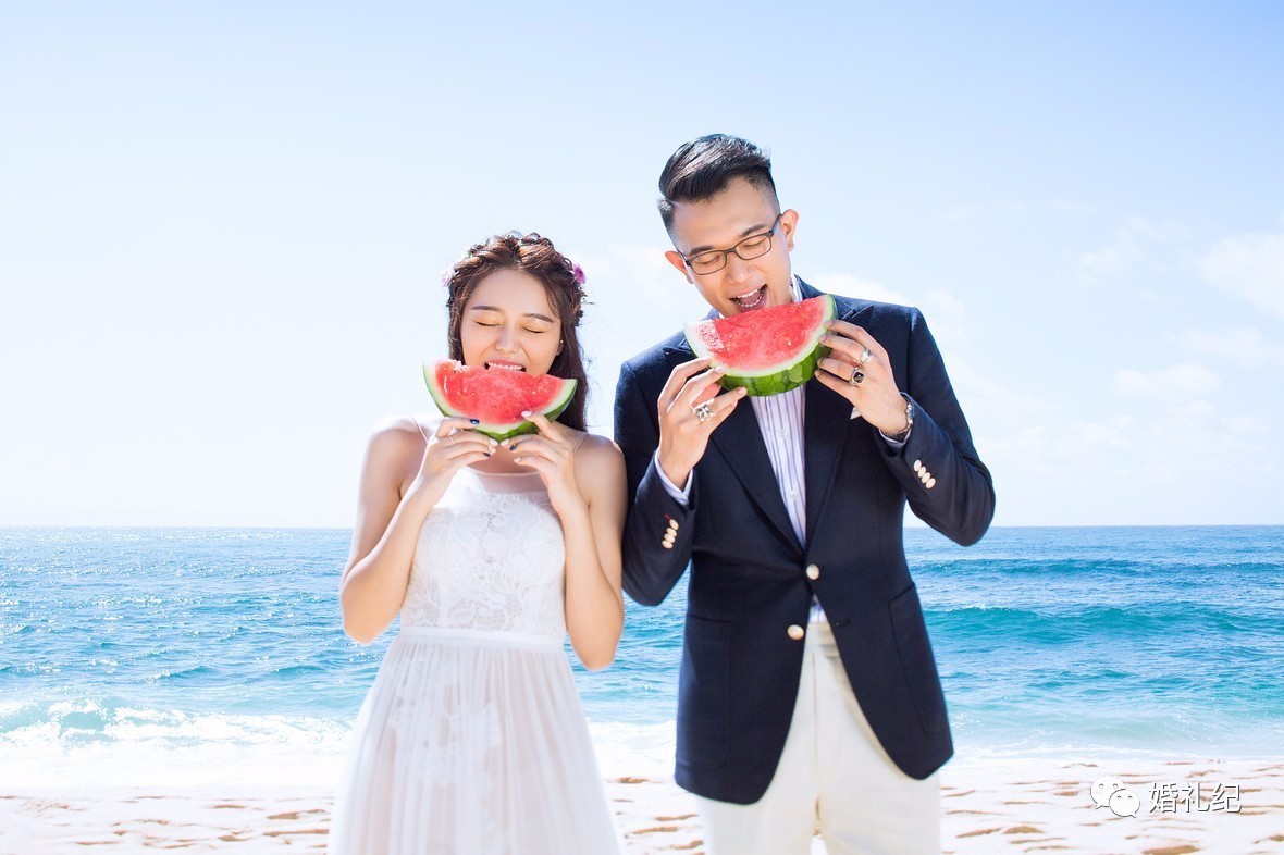 花2万拍婚纱照冤不冤,花了2万块钱拍婚纱照