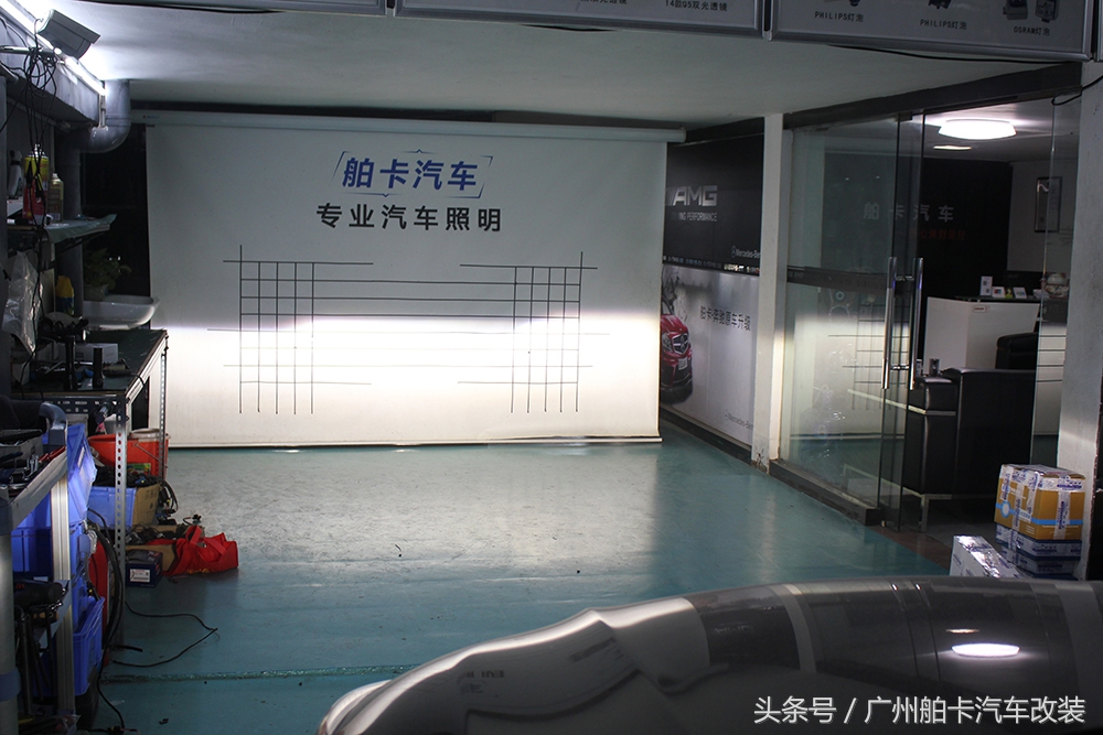 本田车灯怎么都不带透镜,本田改了透镜不开近光远光能闪吗