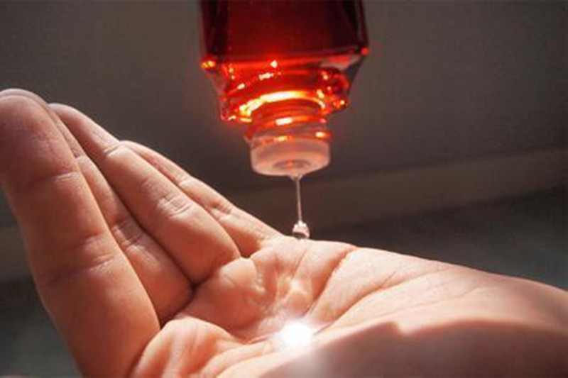 bb霜怎么涂既遮瑕又不容易油,bb霜的正确上妆法图片