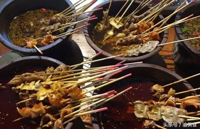 满大街都是重庆鲜面条店,满街小面