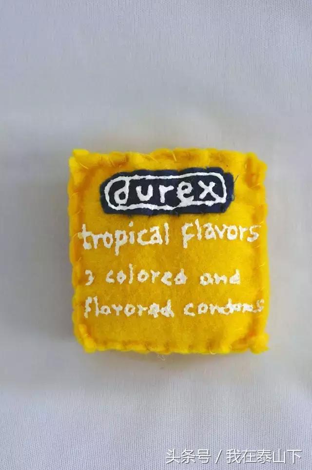 英国姑娘专门卖“假货”(针织品)的便利店