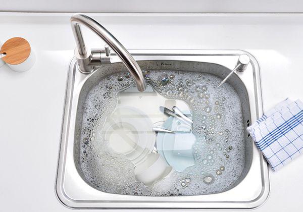 厨房水槽堵了怎么办加白醋,厨房水槽堵了往水槽里倒什么有效