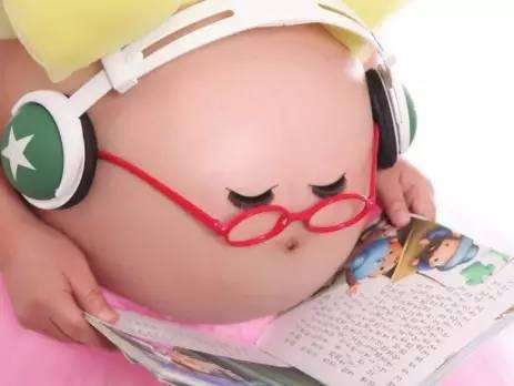 孕妈妈怀孕准爸爸孕吐,准爸妈在孕期注意什么事项