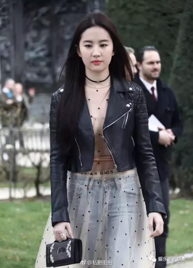 刘亦菲为什么老是被嘲胖,刘亦菲巴黎时装周造型
