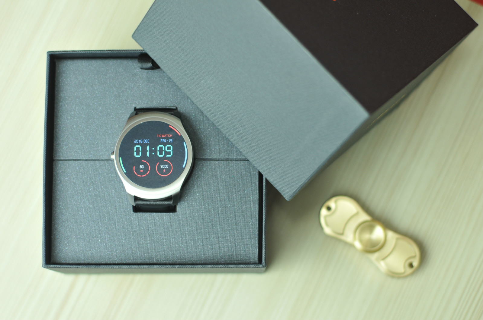 智能手表是我们无法想象的,智能手表买了感觉没啥用