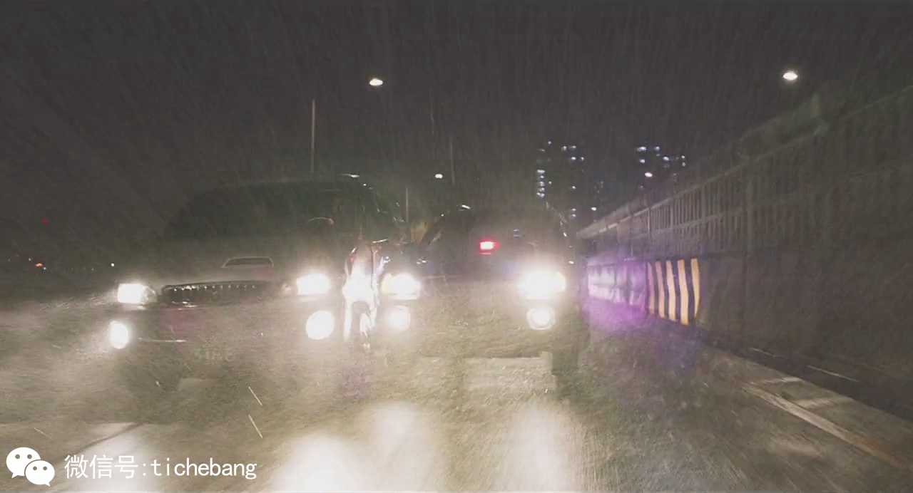 汽车大电影，《黄海》里一切都很牛逼，可惜除了车