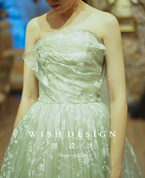 总有一款婚纱不动声色的惊艳到你,总有一款婚纱不动声色地惊艳到你