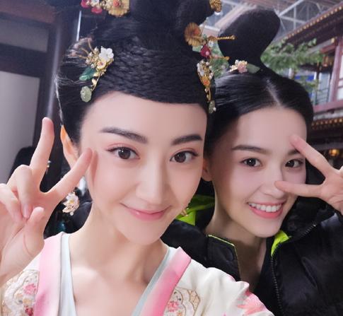 吴磊蒋依依关晓彤张雪迎合照,吴磊关晓彤张雪迎关系