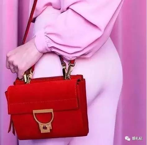 戚薇李承铉同款包包,戚薇黑色婚纱同款