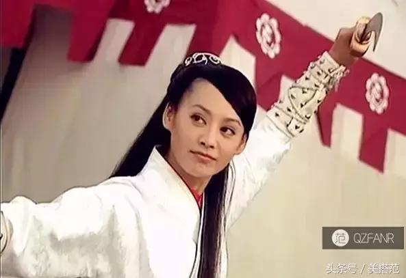 她40岁离婚，剃光头，爆粗口，却在娱乐圈里活得比谁都肆意！