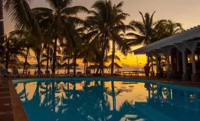 毛里求斯，拿水壶换保时捷的天堂