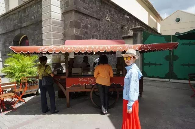 毛里求斯，拿水壶换保时捷的天堂