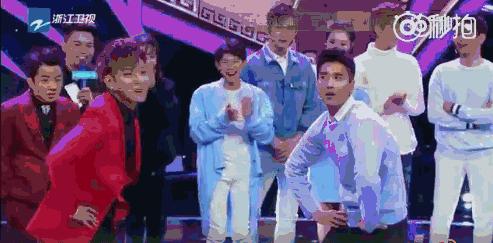 1天收到8部片约片酬过亿,赵又廷红到财富身价暴涨但他很理智