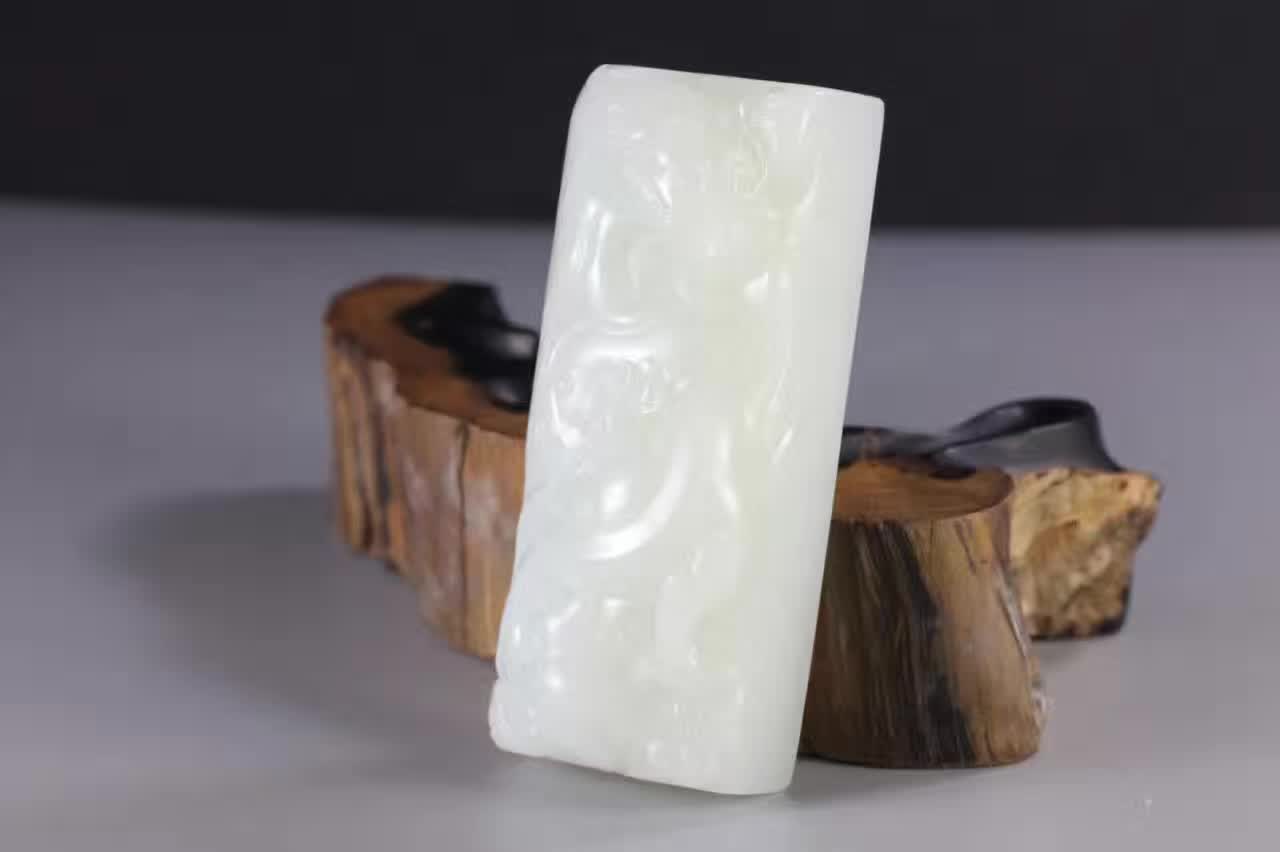 上等和田玉器欣赏,怎么从雕工鉴别和田玉