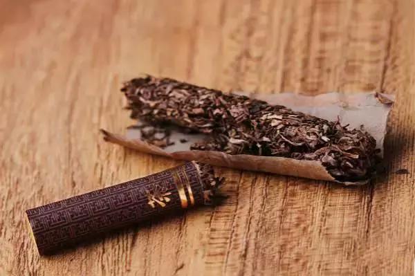 把茶卷起来当烟抽,把茶叶当烟来抽会长不高吗