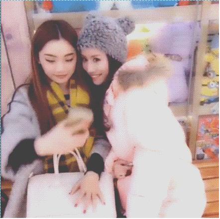 好闺蜜的穿搭技巧,闺蜜聚会这样穿一出现就惊艳全场