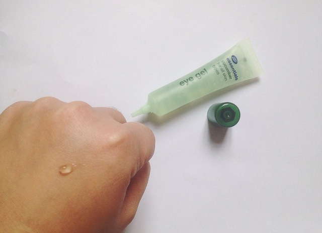 吃土也要无限回购的眼霜,吃土的眼霜推荐